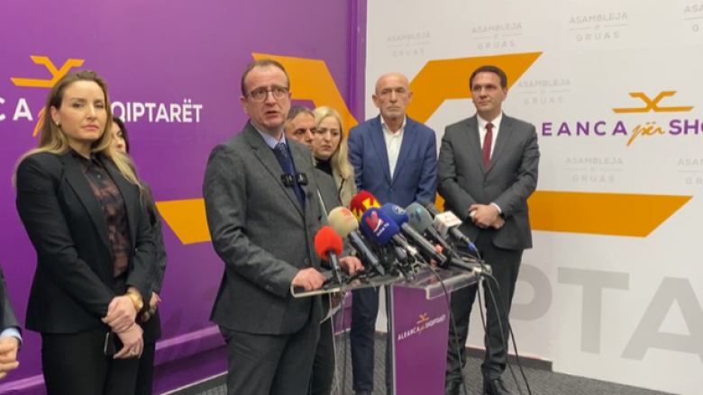 Taravari: Do të organizojmë referendum për hyrje në Qeveri