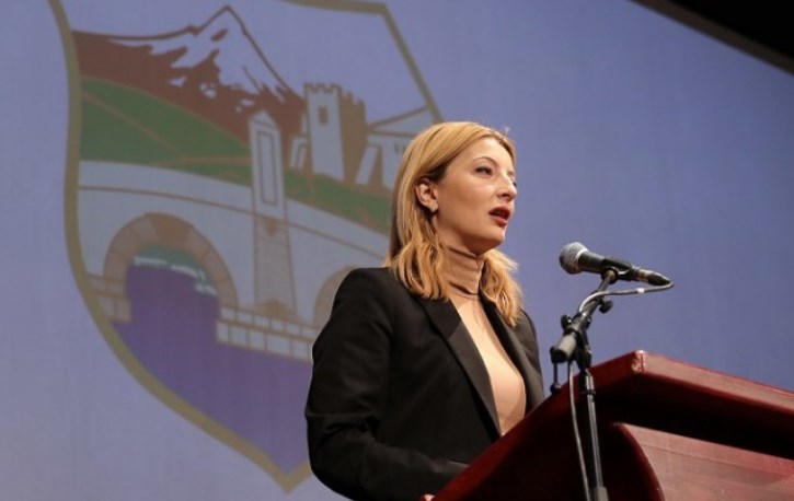 Do të quhet “Drejtësia”: Arsovska formon parti, selia është në banesën e bashkëpunëtorit të saj Dragan Mitkovski