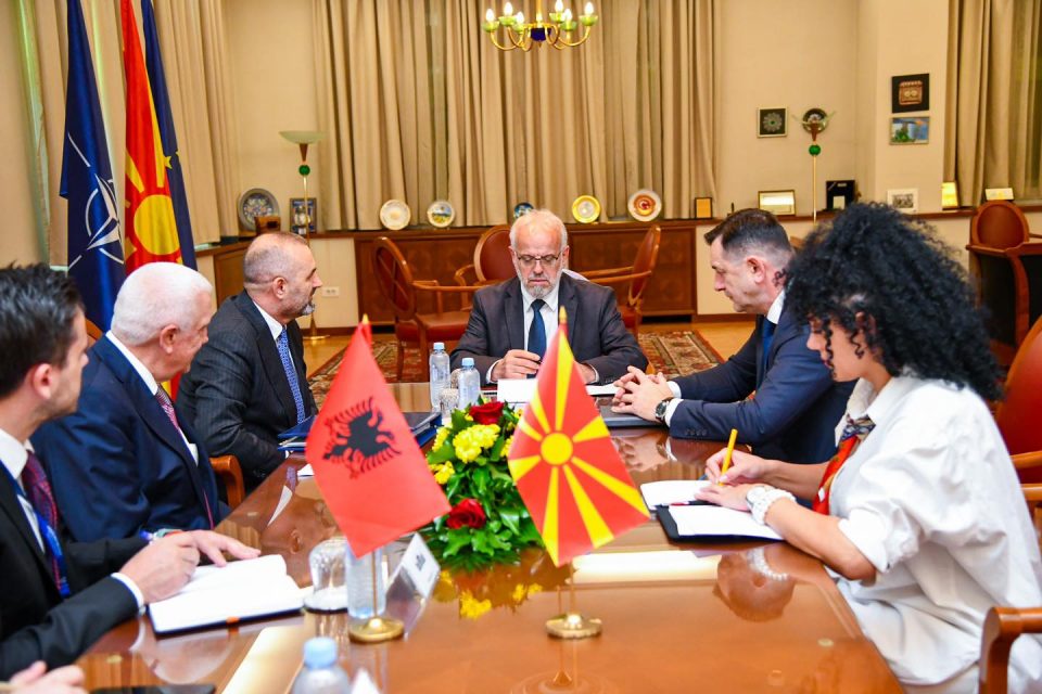Kryetari i Kuvendit  Xhaferi realizoi takim me ministrin e Drejtësisë të Shqipërisë, Manja