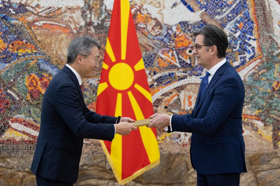 Presidenti Pendarovski i pranoi letrat kredenciale të ambasadorit të sapo emëruar të Republikës së Koresë, Bae Xhongin