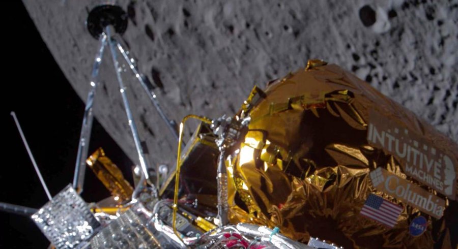 Anija private hapësinore amerikane bën uljen historike në Hënë