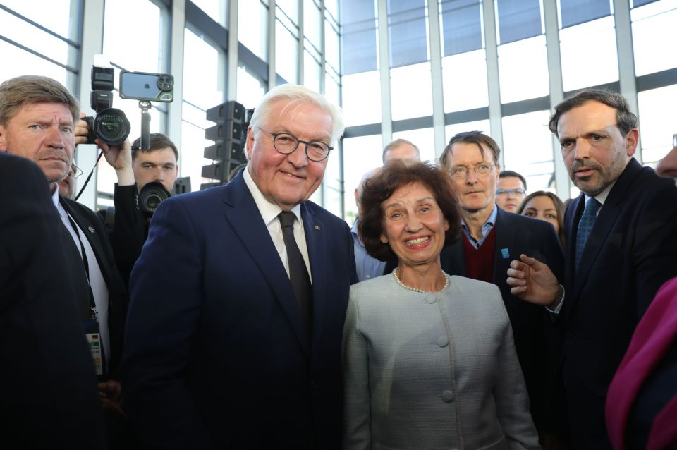 Siljanovska Davkova takoi presidentin gjerman Frank-Walter Steinmeier