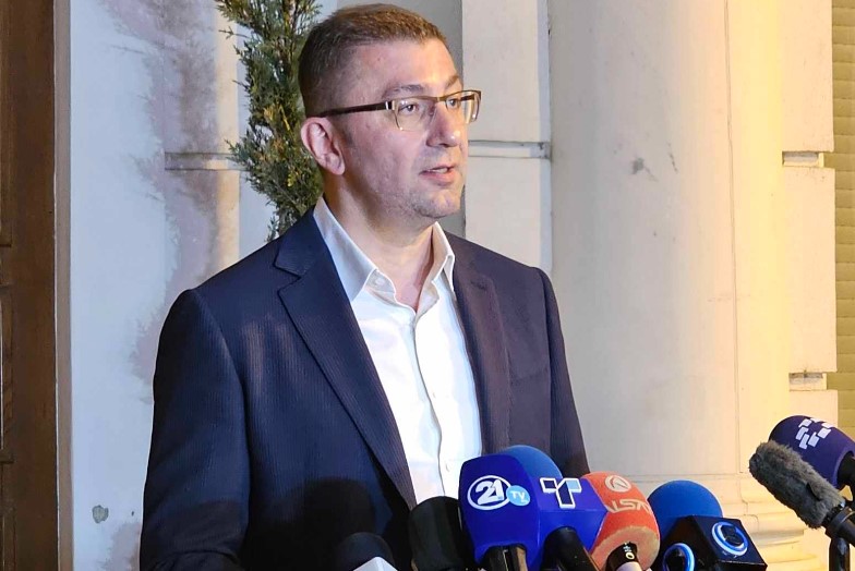 Mickoski shpalli emrat e ministrave të ardhshëm