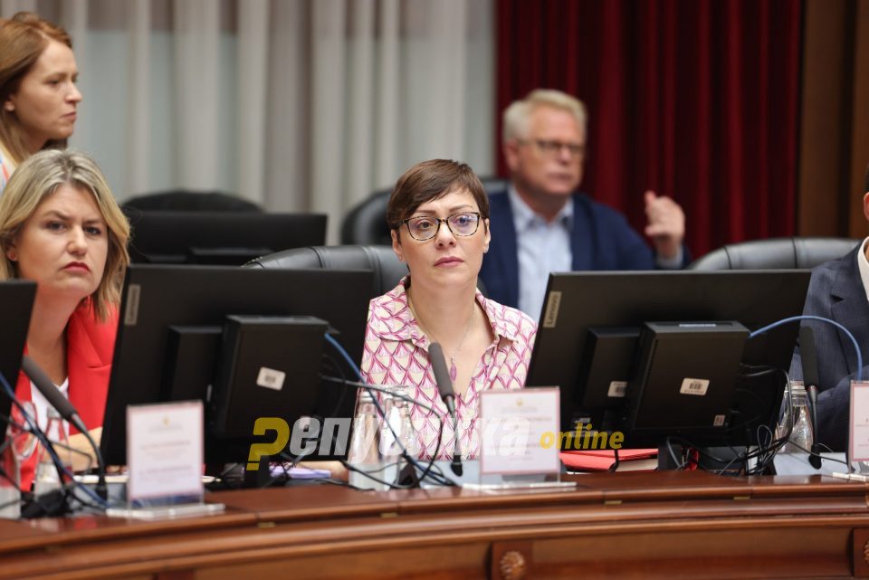 Dimitrieska-Koçoska: Me ribalancim sigurojmë financim për punëtorët, pensionistët, studentët dhe kompanitë