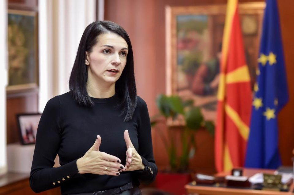 Kostadinovska Stojçevska, ish-ministre nga SDS, është “Marija Antoaneta”  