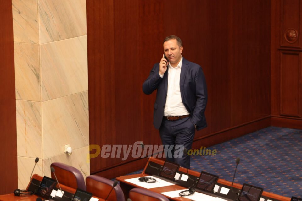 Ndaj ish-ministrit Oliver Spasovski është paraqitur kallëzim penal