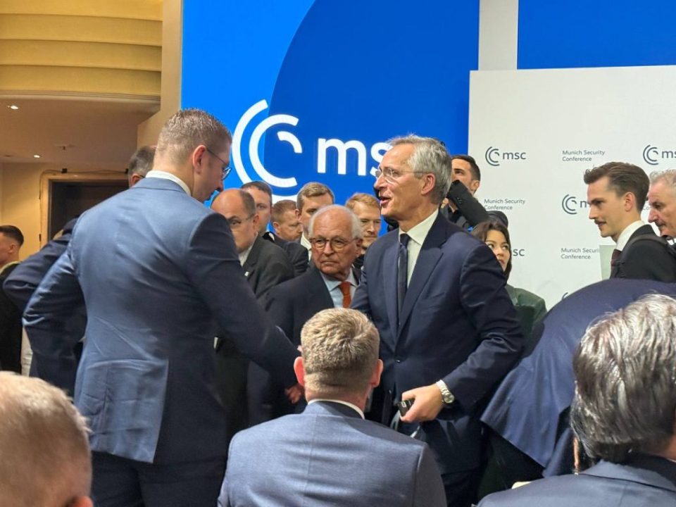 Kryeministri Mickoski me delegacion në Konferencën e Sigurisë në Mynih