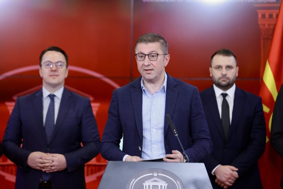 Mickoski: Partneriteti strategjik me Mbretërinë e Bashkuar do të na sjellë investime në infrastrukturë, shëndetësi dhe transport prej 6 miliardë euro