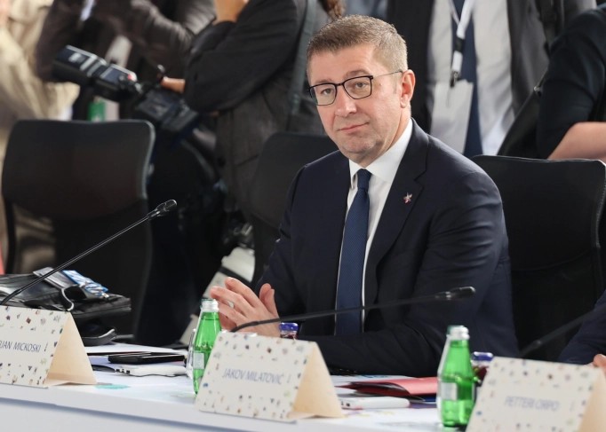 Mickoski sjell marrëveshje për partneritet strategjik me Britaninë e Madhe
