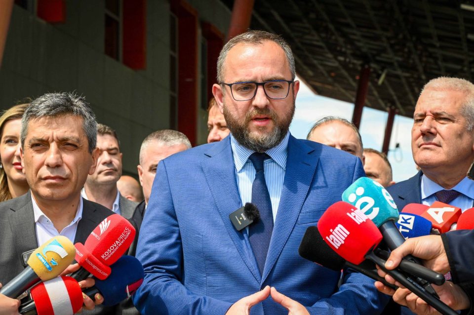 Toshkovski: Implementohet sistemi me një ndalesë në pikën kufitare Jazhincë, së shpejti në vendkalimet me Serbinë dhe Shqipërinë