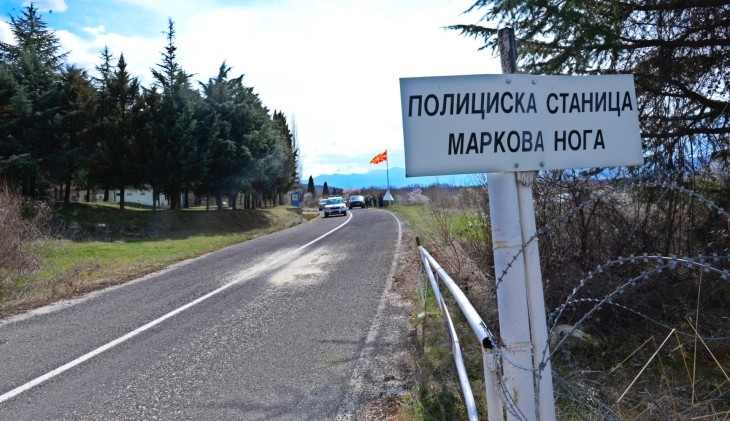 Ministrat e Punëve të Brendshme të Maqedonisë dhe Greqisë Toshkovski dhe Livanios në takim në Prespes