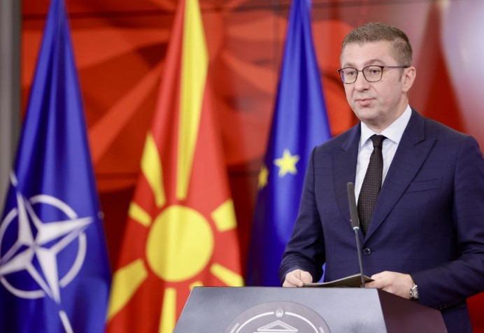 Kryeministri Mickoski në Ditën informuese për mundësitë për mbështetje të veprimtarisë shkencore – kërkimore
