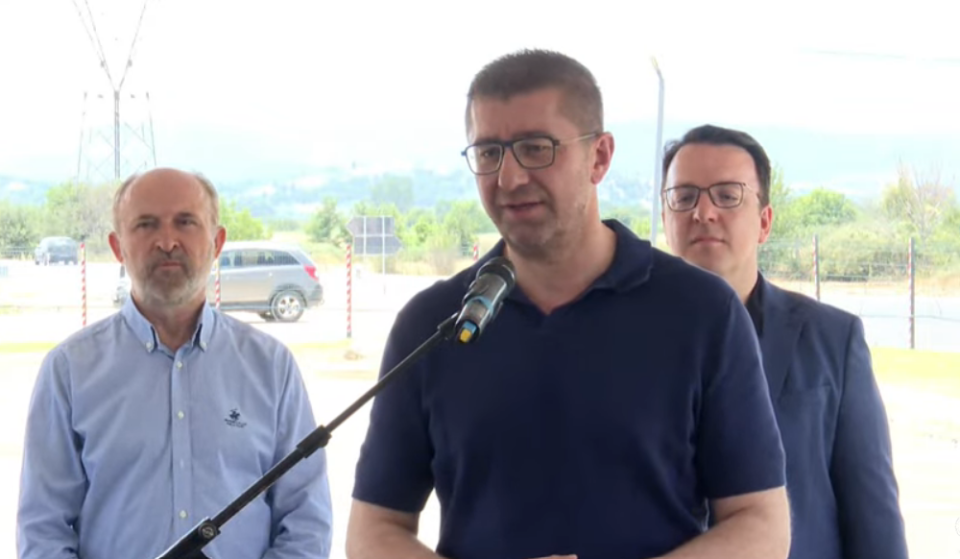 Mickoski: LSDM e poshtëroi dhe e gjunjëzoi vendin, ndërsa sot flet për një Maqedoni të poshtëruar
