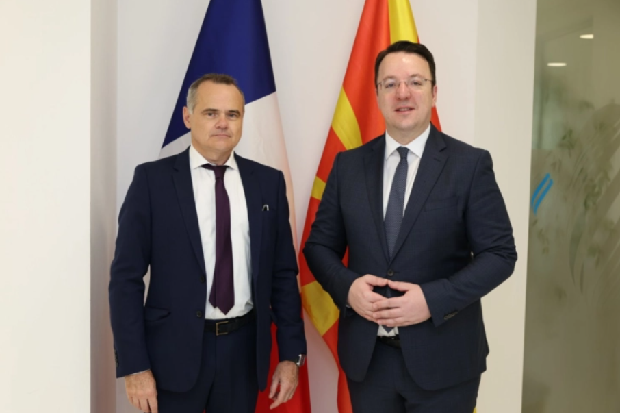 Nikolloski takim me Le Rigoller: Promovimi i bashkëpunimit ekonomik midis Maqedonisë dhe Francës, me fokus në perspektivën evropiane
