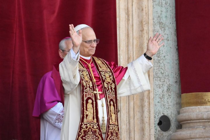 Papa Leoni XIV ndjek vijën tradicionale: Kundër martesës së të njëjtës gjini dhe abortit
