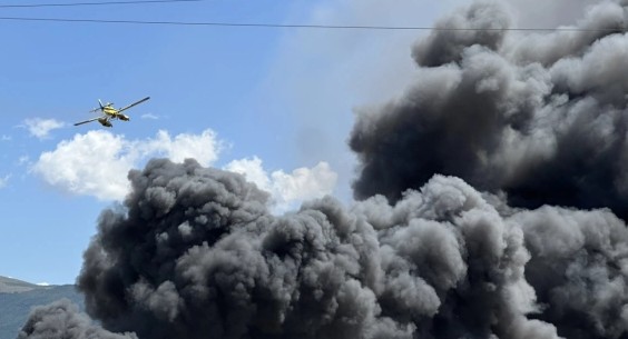 “Er traktor” përfshihet në shuarjen e zjarrit në Vizbeg