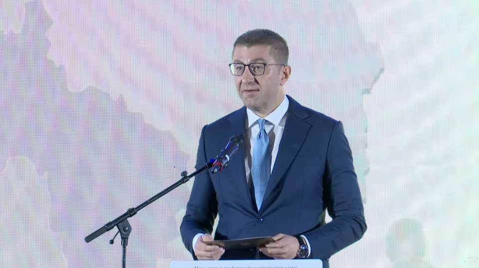 Live: Konferencë për shtyp e Kryetarit të VMRO-DPMNE-së, Hristijan Mickoski, me rastin e votimit të Raportit në PE