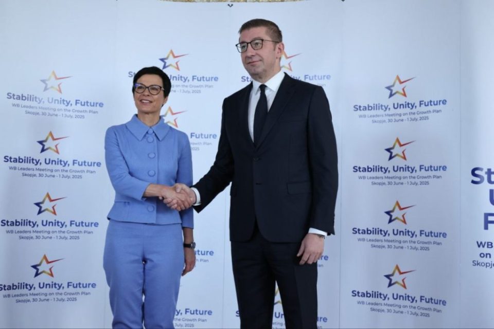 Live: Konferencë për shtyp e Kryeministrit Hristijan Mickoski dhe Komisioneres së BE-së për zgjerim Marta Kos