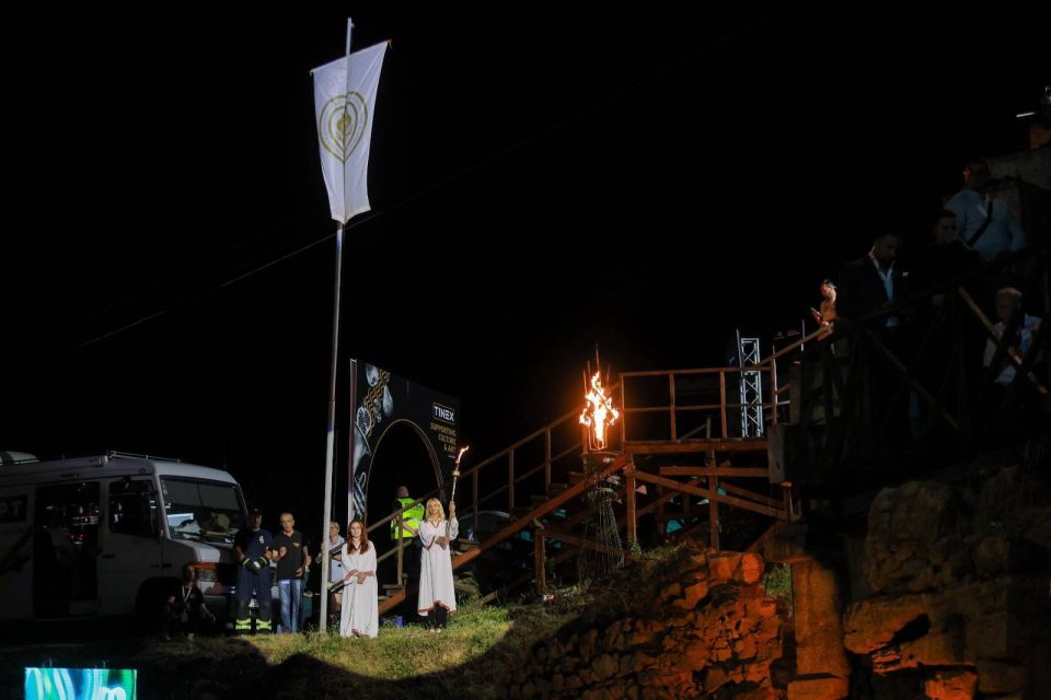 Më shumë se 3000 vizitorë në hapjen e Festivalit “Vera e Ohërit”