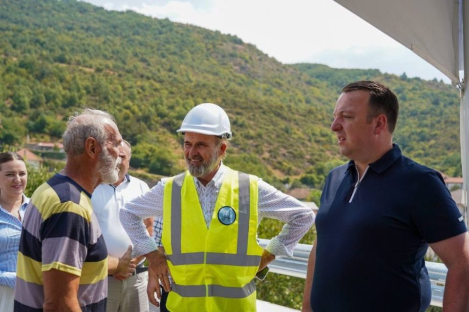 Nikolloski: Autostrada Ohër-Kërçovë po ndërtohet me shpejtësi, po i zgjidhim problemet nga e kaluara